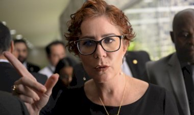 CCJ quer concluir em novembro processo contra Carla Zambelli