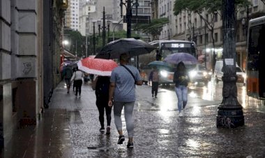 São Paulo ainda tem mais de 45 mil imóveis sem luz devido às chuvas