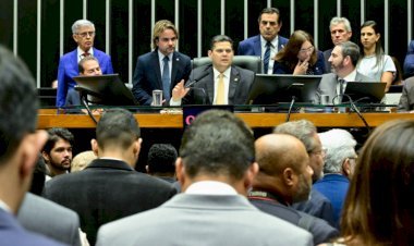 Congresso derruba veto de Lula ao PL da Dosimetria, e Bolsonaro será beneficiado