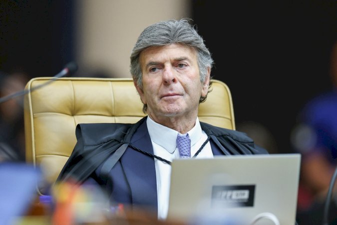 STF adia conclusão de julgamento sobre nepotismo em cargos políticos a pedido de Fux